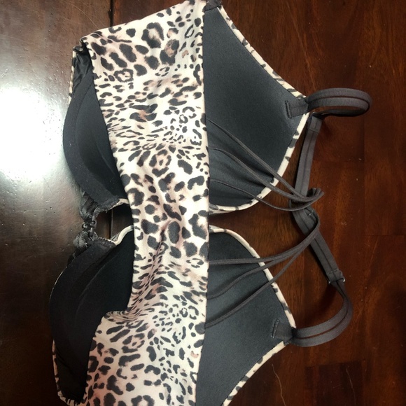 Victoria's Secret Very Sexy Push-Up Bra, Gray Leopard - Picture 3 of 3